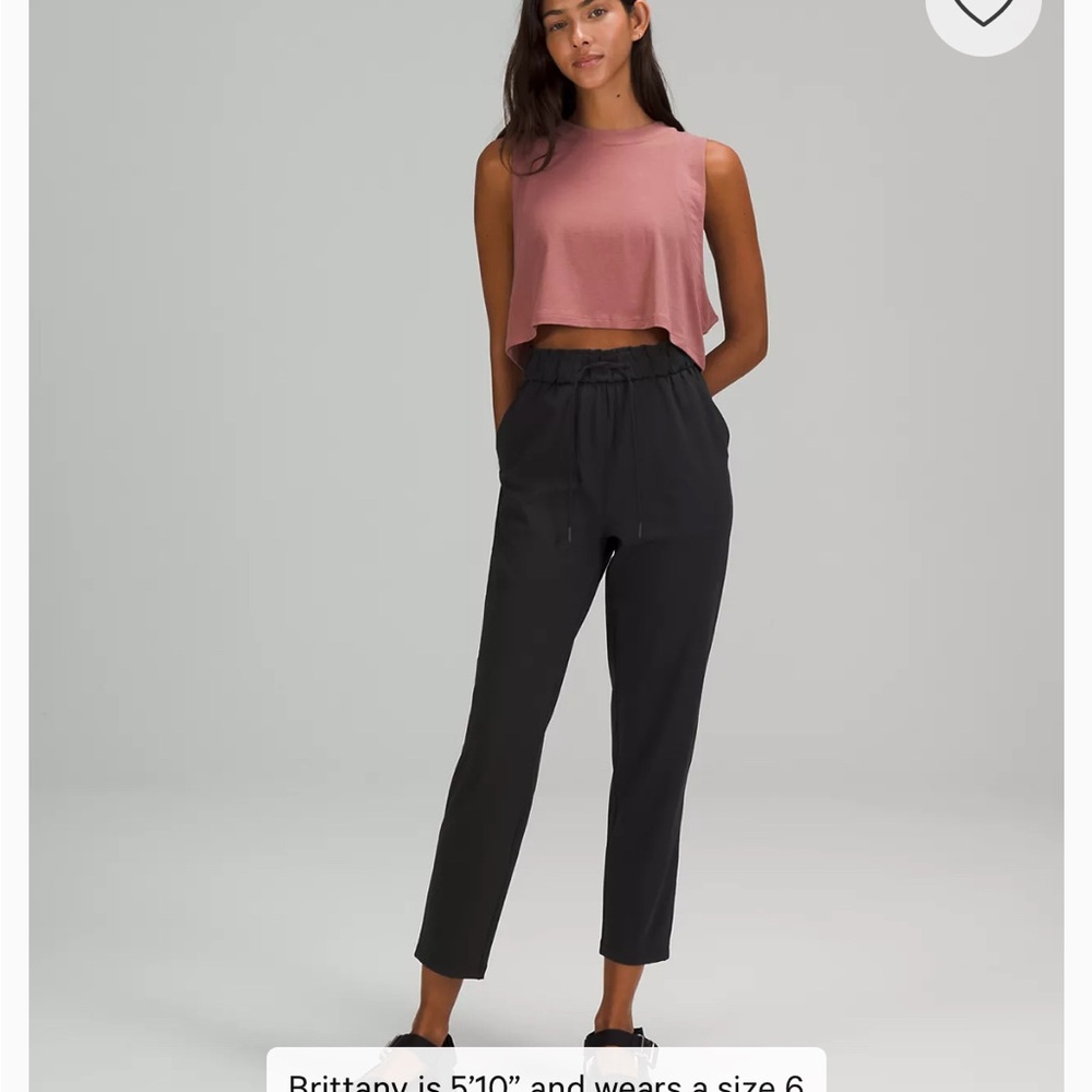 Lululemon Athletica Black stretch high rise pant ankle crop, size 6